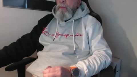 Snapshot of mr_boombastic2021 chatting on 11-21-25, 11:20 mr_boombastic2021 online show from 11-21-25, 11:20