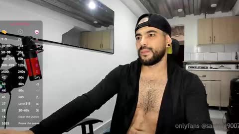 Snapshot of mr_chr1s chatting on 10-12-25, 02:16 chris online show from 10-12-25, 02:16