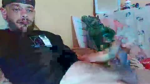 Snapshot of mr_cucumber chatting on 10-04-25, 10:24 mr_cucumber online show from 10-04-25, 10:24
