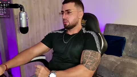 Snapshot of mr_david_cox chatting on 02-28-25, 01:26 David online show from 02-28-25, 01:26