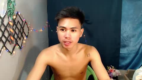 Snapshot of mr_hunky_hotstuff69 chatting on 12-03-24, 12:38 Ry online show from 12-03-24, 12:38