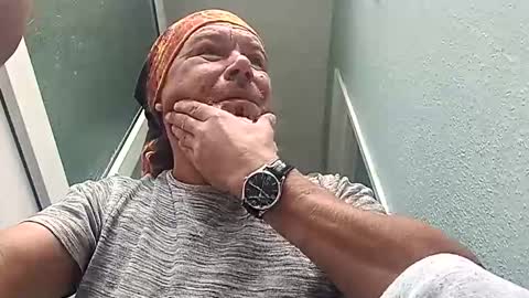 Snapshot of mr_i_ chatting on 09-12-25, 08:14 mr_i_ online show from 09-12-25, 08:14