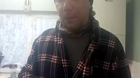 Snapshot of mr_i_ chatting on 12-18-25, 10:10 mr_i_ online show from 12-18-25, 10:10