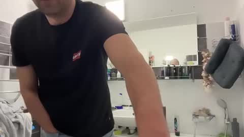 Snapshot of mr_jerking chatting on 12-29-24, 04:40 Mr Jerkings online show from 12-29-24, 04:40