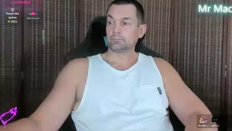 Cam online show from 06-11-26, 05:33