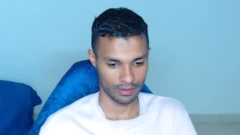 Max online show from 04-19-26, 03:22