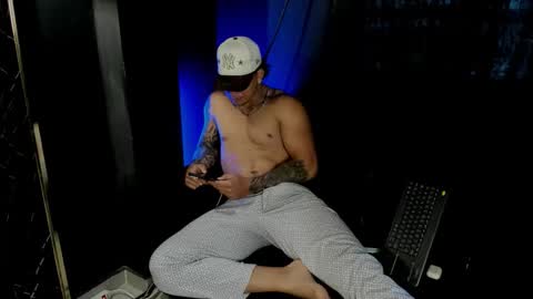 mr_maximo online show from 10-29-25, 07:59