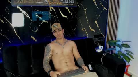 mr_maximo online show from 02-06-26, 08:23