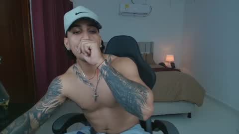 mr_maximo online show from 06-18-26, 04:24