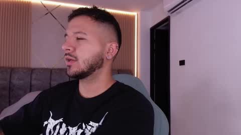 MIKEE online show from 03-17-26, 03:00