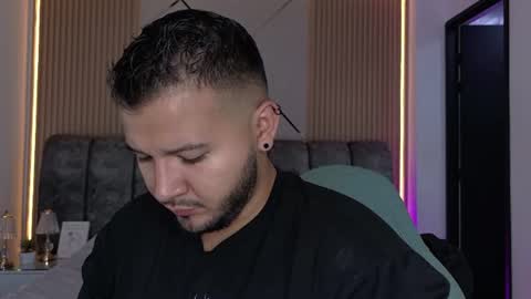 MIKEE online show from 07-02-26, 03:06