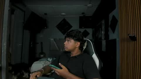 mr_mois online show from 06-04-26, 08:42