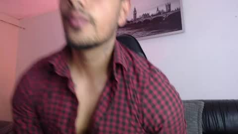 Snapshot of mr_real_aaron chatting on 05-30-26, 11:07 AARON online show from 05-30-26, 11:07