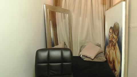 mr_stiven_ online show from 12-05-25, 08:12