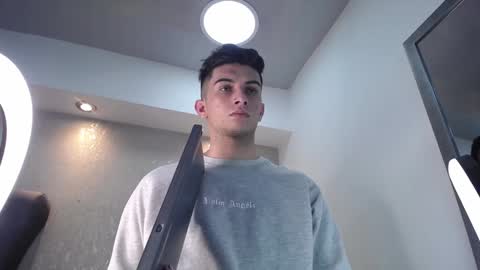 Snapshot of mr_williseo chatting on 01-25-25, 12:17 williseo online show from 01-25-25, 12:17