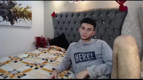 Snapshot of mr_williseo chatting on 02-14-25, 11:31 williseo online show from 02-14-25, 11:31