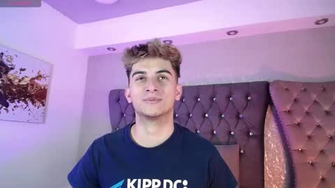 Snapshot of mr_williseo chatting on 09-10-25, 07:58 williseo online show from 09-10-25, 07:58