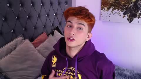 Snapshot of mr_williseo chatting on 11-08-25, 08:18 williseo online show from 11-08-25, 08:18