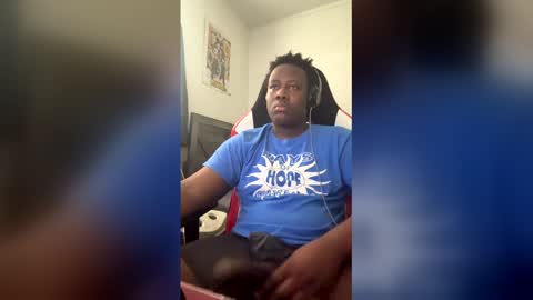 Snapshot of mrbbcant chatting on 01-13-26, 04:56 mrbbcant online show from 01-13-26, 04:56