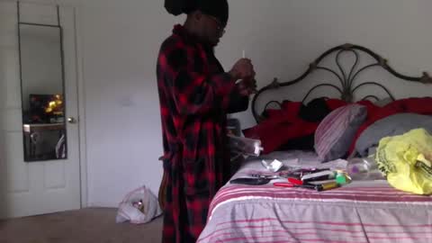 MrBigDThomas online show from 10-04-25, 01:53