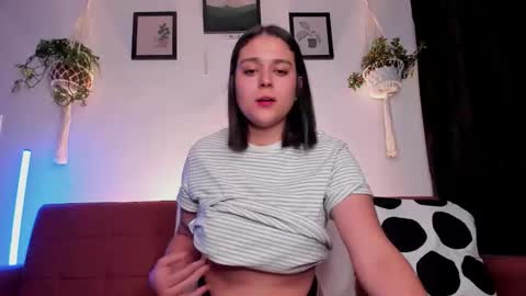 Laura online show from 10-11-25, 02:44