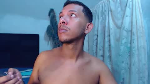 Christtofer online show from 04-21-26, 01:39