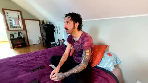 Snapshot of mrfanceypants chatting on 12-15-25, 09:08 mrfanceypants online show from 12-15-25, 09:08