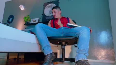 Mr Fox online show from 10-16-25, 08:43