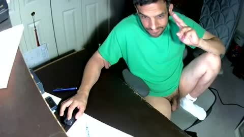 Snapshot of mrmarcxxcam chatting on 06-14-26, 03:41 MrMarc online show from 06-14-26, 03:41