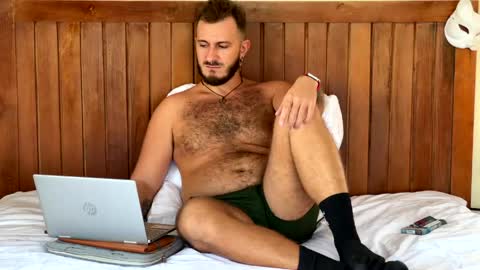 Snapshot of mrmaxiy chatting on 05-14-26, 06:53 Max online show from 05-14-26, 06:53