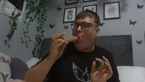 Snapshot of mrmercuryyy chatting on 02-25-25, 08:09 mrmercuryyy online show from 02-25-25, 08:09