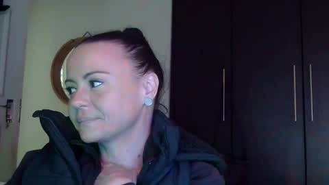 Snapshot of mrs_bunny_swing chatting on 04-27-26, 02:26 mrs_bunny_swing online show from 04-27-26, 02:26