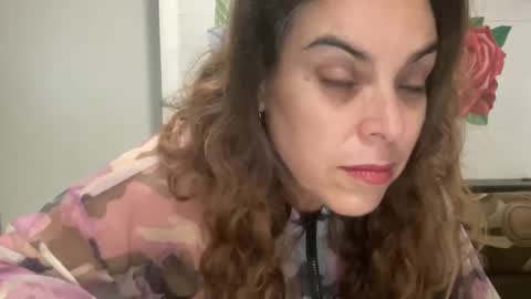 Snapshot of mrs_kinkie chatting on 02-25-25, 01:09 mrs_kinkie online show from 02-25-25, 01:09