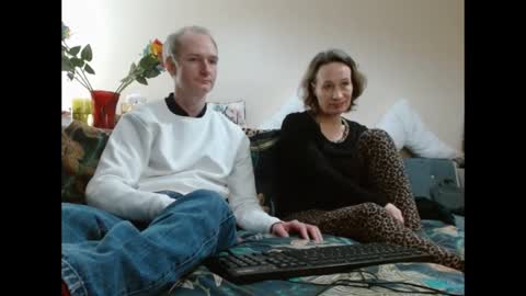 Snapshot of mrs_velvet_vixen_and_mr_stud chatting on 01-06-25, 11:40 Mrs Velvet Vixen online show from 01-06-25, 11:40