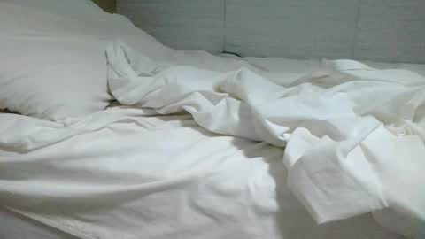 Snapshot of mrsantin chatting on 08-03-26, 01:37 mrsantin online show from 08-03-26, 01:37