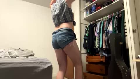 Snapshot of mrsissy812575 chatting on 05-08-26, 10:48 mrsissy812575 online show from 05-08-26, 10:48