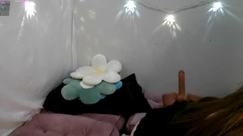 Snapshot of mrsjess1 chatting on 06-02-26, 02:24 MrsJess online show from 06-02-26, 02:24