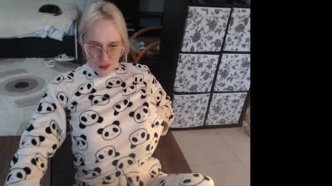 Sasha online show from 04-24-26, 04:04