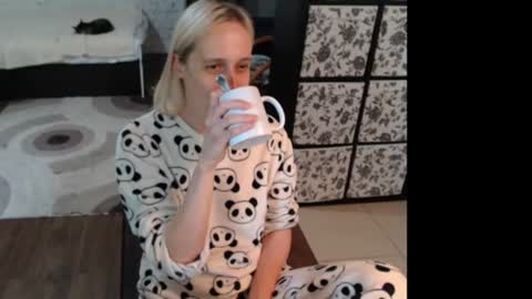 Sasha online show from 06-20-26, 11:24
