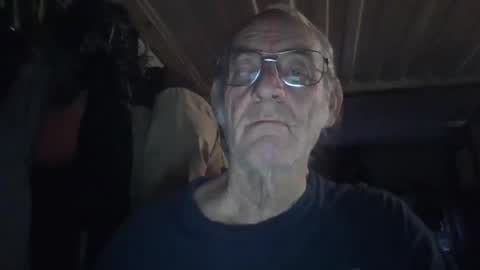 Snapshot of mrsubman chatting on 04-08-26, 09:20 Chuck online show from 04-08-26, 09:20