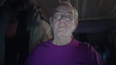 Snapshot of mrsubman chatting on 04-16-26, 07:53 Chuck online show from 04-16-26, 07:53