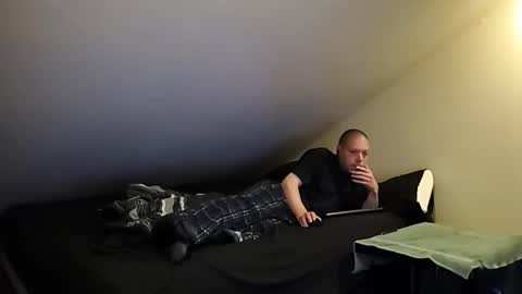 Snapshot of mrxhere chatting on 04-11-26, 09:57 mrxhere online show from 04-11-26, 09:57
