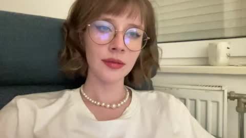 ms_christiana online show from 05-06-26, 06:57