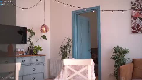 Snapshot of ms_dira chatting on 07-03-26, 11:27 dira and the riru tribe online show from 07-03-26, 11:27