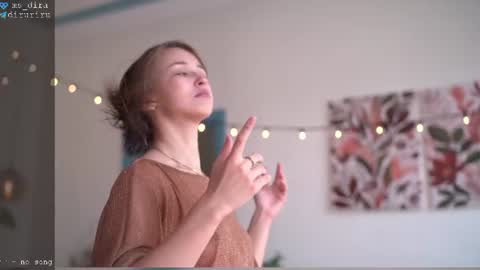 Snapshot of ms_dira chatting on 07-19-26, 11:58 dira and the riru tribe online show from 07-19-26, 11:58