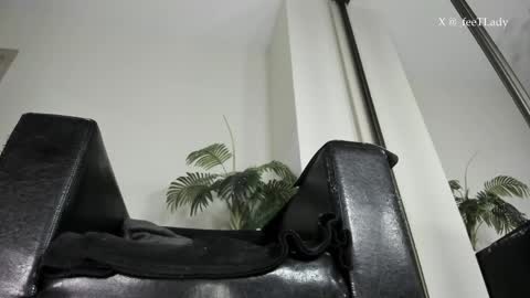 Snapshot of ms_enigma chatting on 05-01-26, 05:50 Goddess. Miss. Lady. Queen. Madam Milady online show from 05-01-26, 05:50