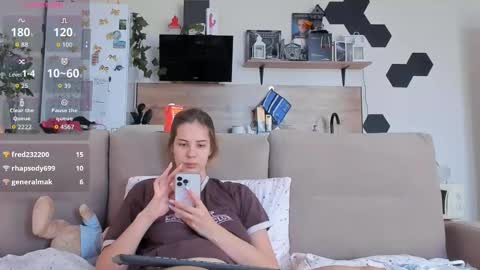 Ms ForYOU online show from 10-27-25, 04:49