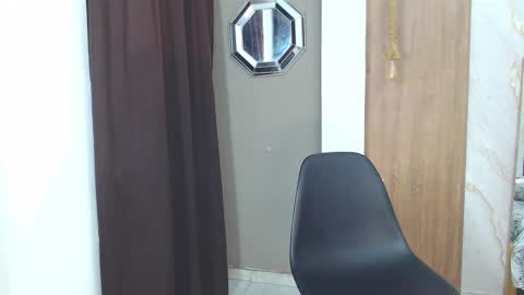 Snapshot of ms_leydi chatting on 02-06-26, 04:17 ms_leydi online show from 02-06-26, 04:17