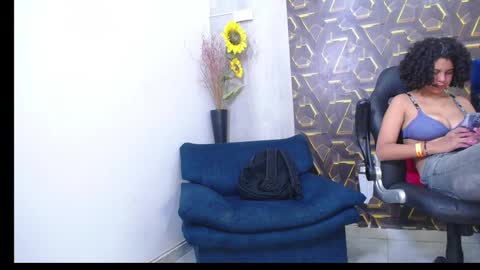Snapshot of ms_leydi chatting on 04-01-26, 04:46 ms_leydi online show from 04-01-26, 04:46