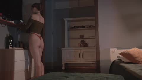 Snapshot of ms_lorelei chatting on 01-26-25, 07:52 Lore online show from 01-26-25, 07:52